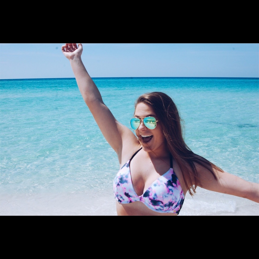 Meet your Posher, Ansley